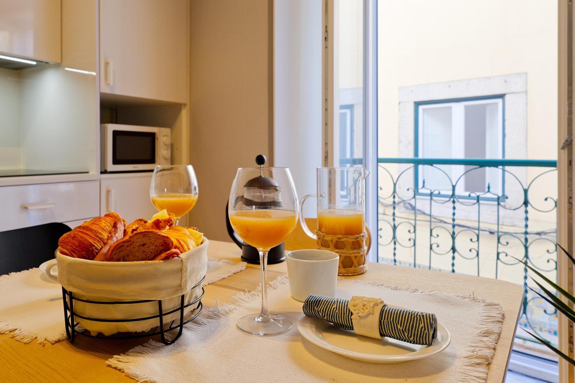 Apartment Salvador Suites By Inloveapartments Lisbon
