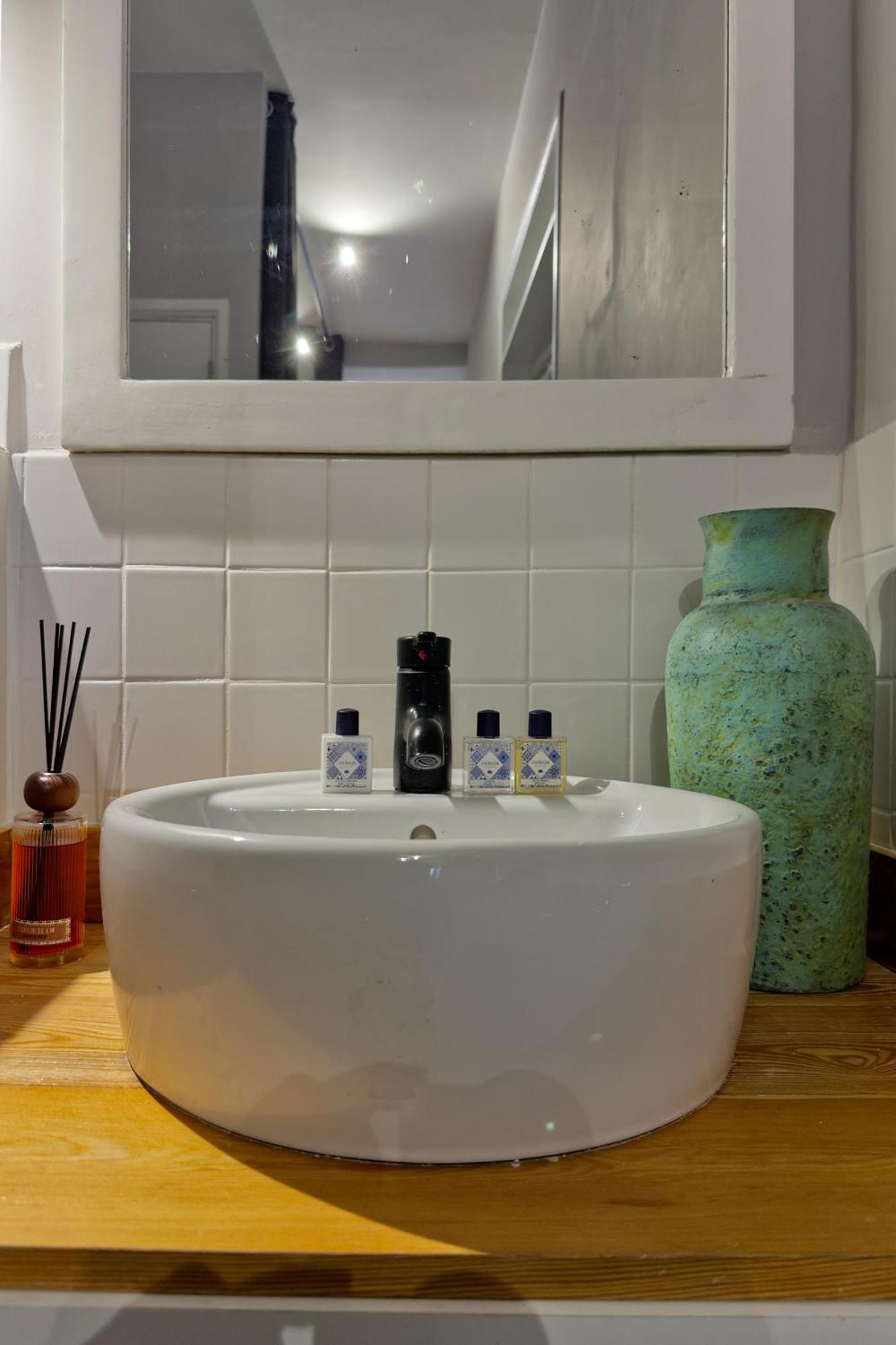 Salvador Suites By Inloveapartments * Lisbon